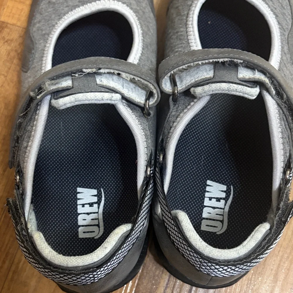 Drew gray Mary Jane Buttercup Dual Adjustable Strap walking shoes size 7.5 W
